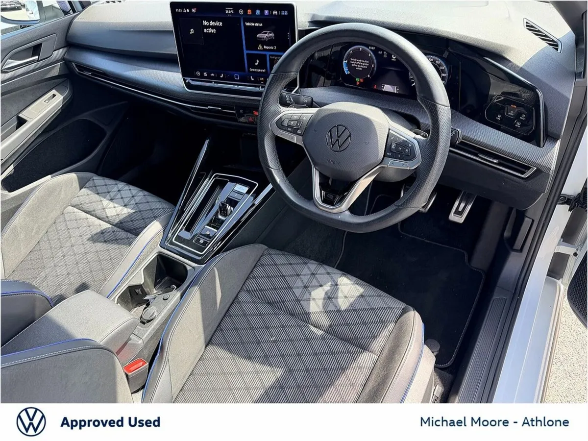 Volkswagen Golf Estate, Diesel, 2024, White