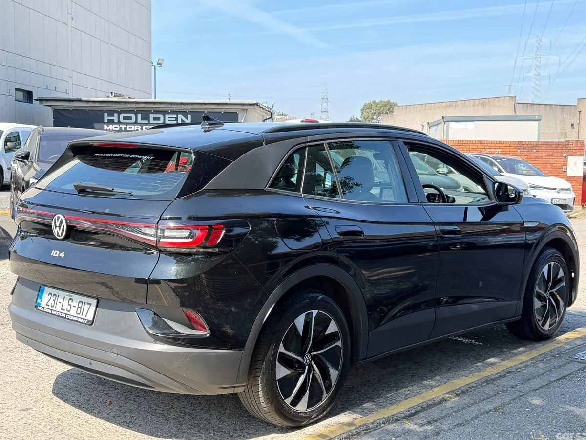 Volkswagen ID.4 SUV, Electric, 2023, Black