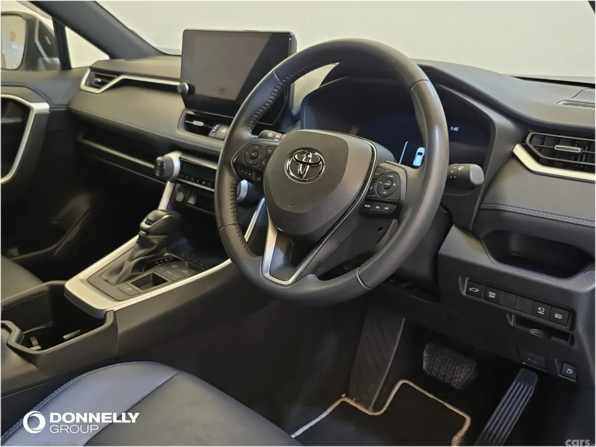 Toyota RAV4 Estate, Petrol Hybrid, 2023, White