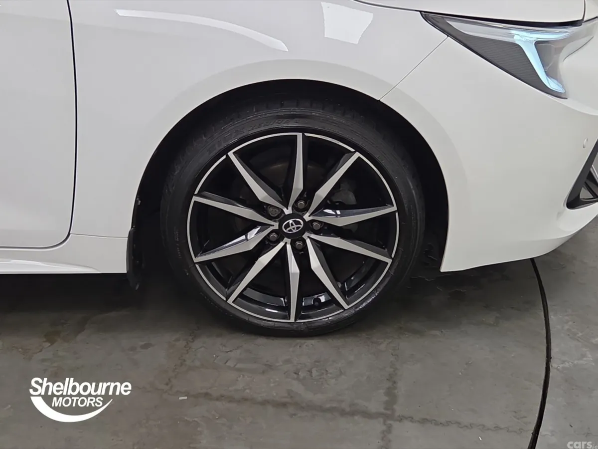 Toyota Corolla Hatchback, Petrol Hybrid, 2023, White