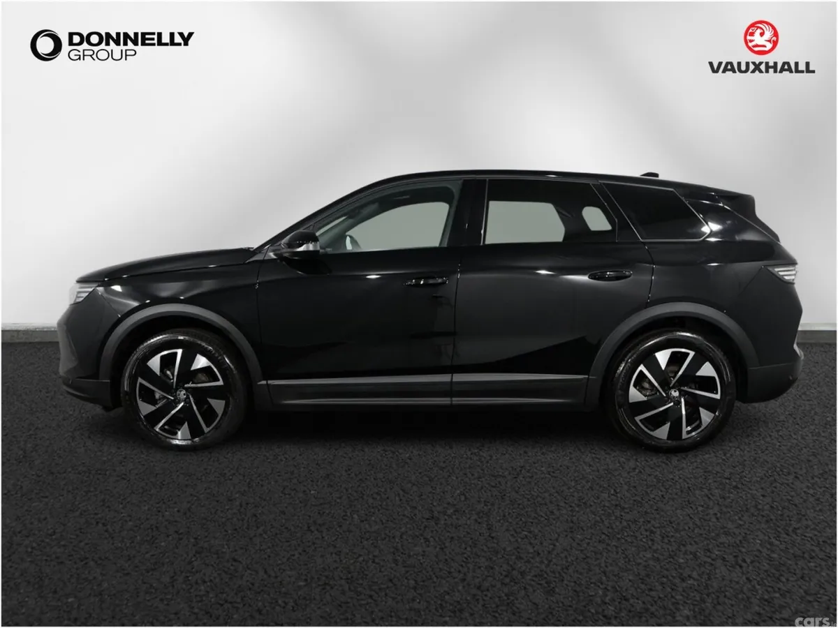 Vauxhall Grandland Hatchback, Petrol, 2025, Black