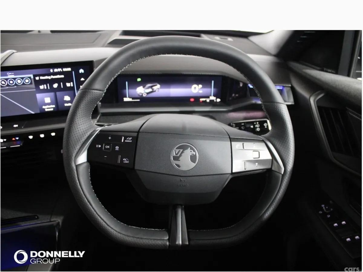 Vauxhall Grandland Hatchback, Petrol, 2025, Black