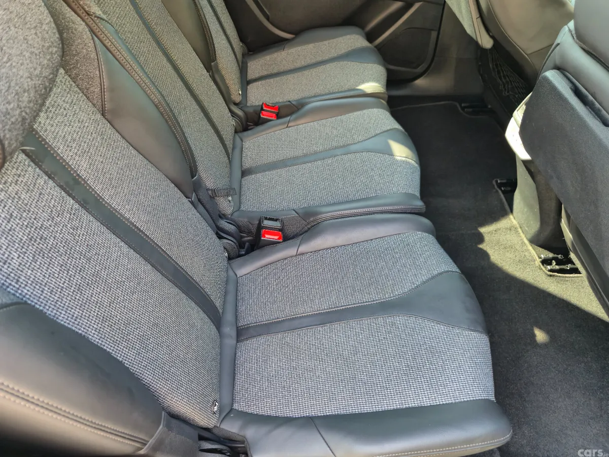 Peugeot 5008 MPV, Diesel, 2018, Grey