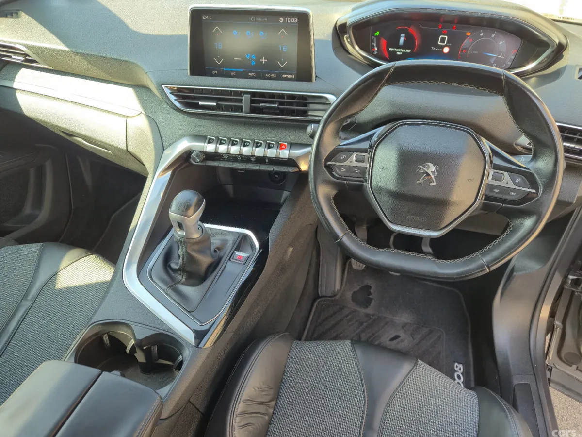 Peugeot 5008 MPV, Diesel, 2018, Grey