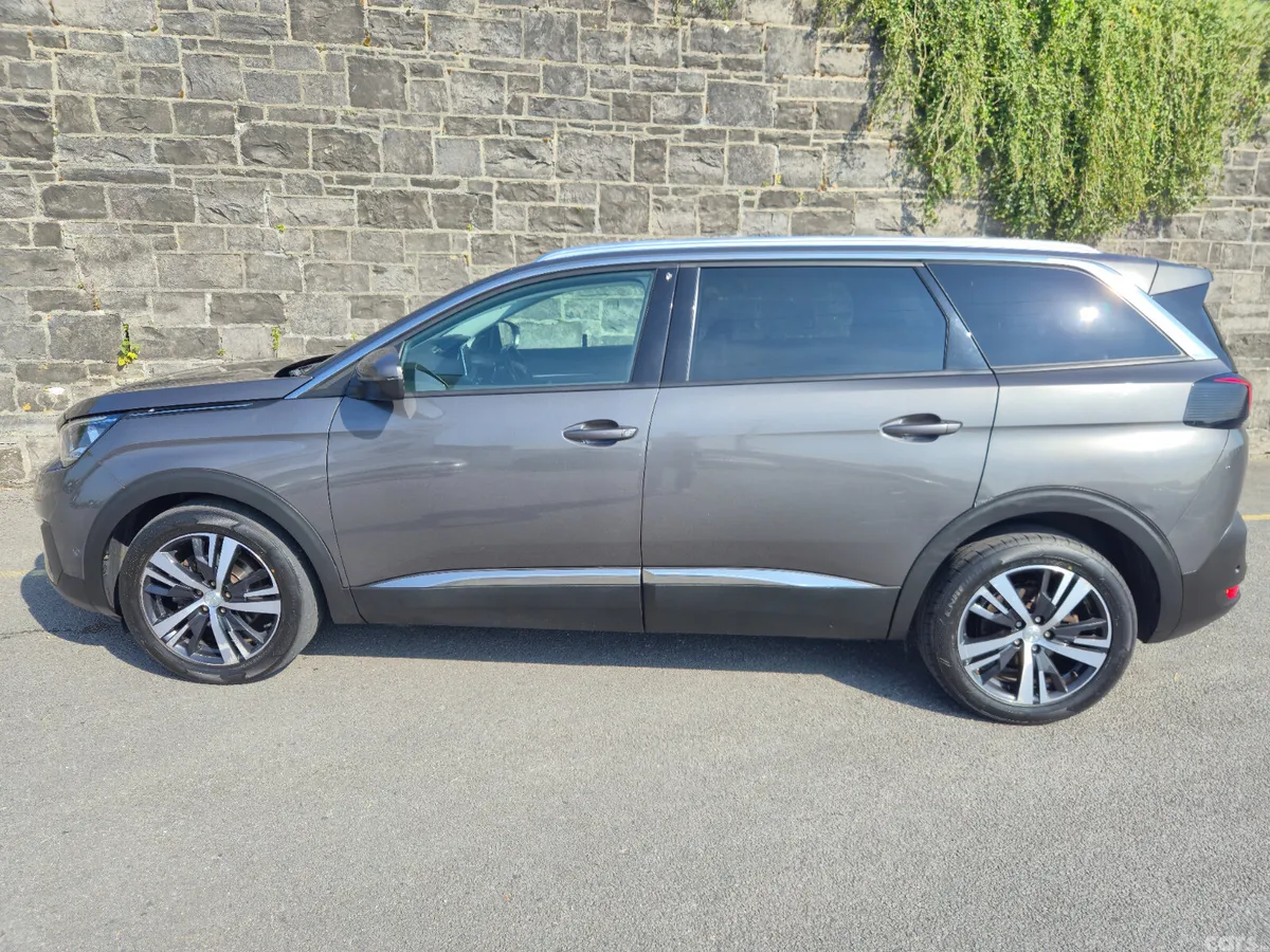 Peugeot 5008 MPV, Diesel, 2018, Grey