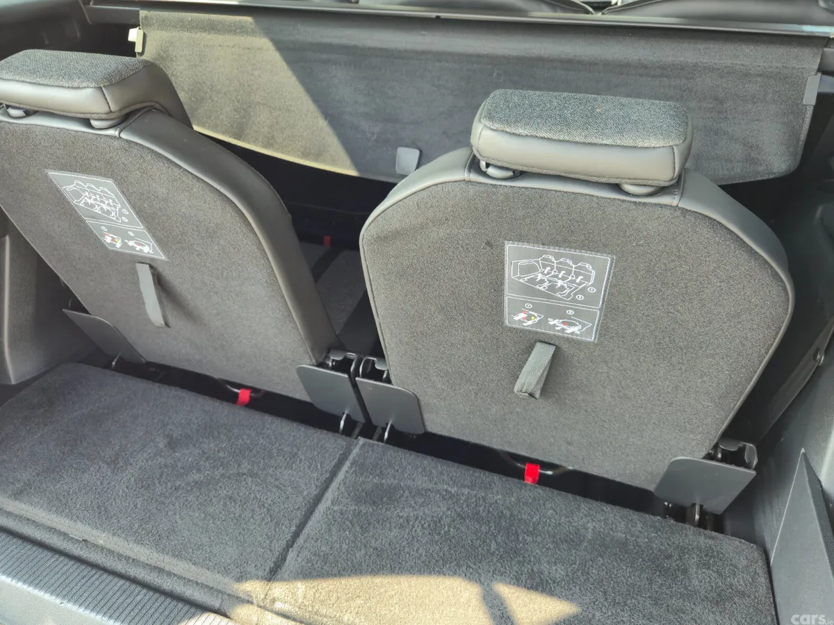 Peugeot 5008 MPV, Diesel, 2018, Grey