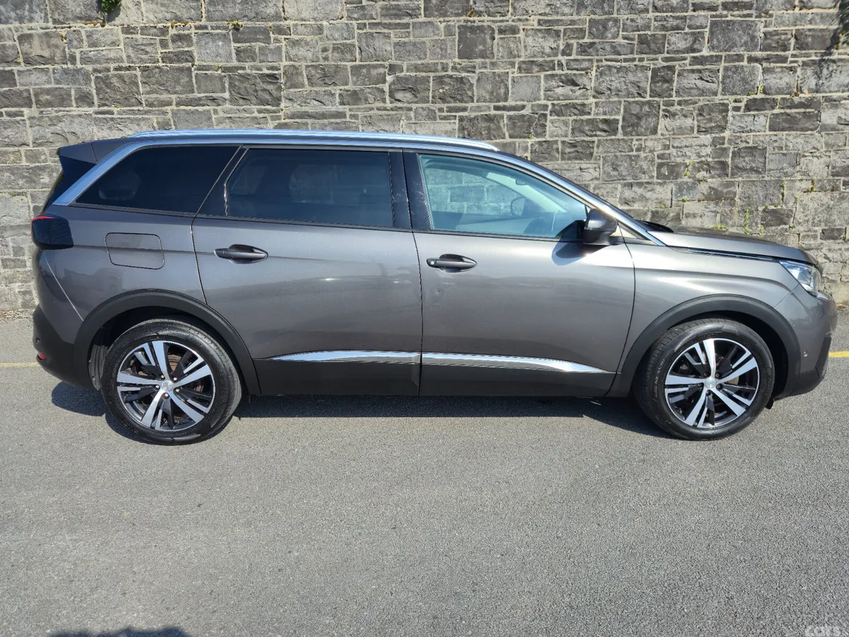 Peugeot 5008 MPV, Diesel, 2018, Grey