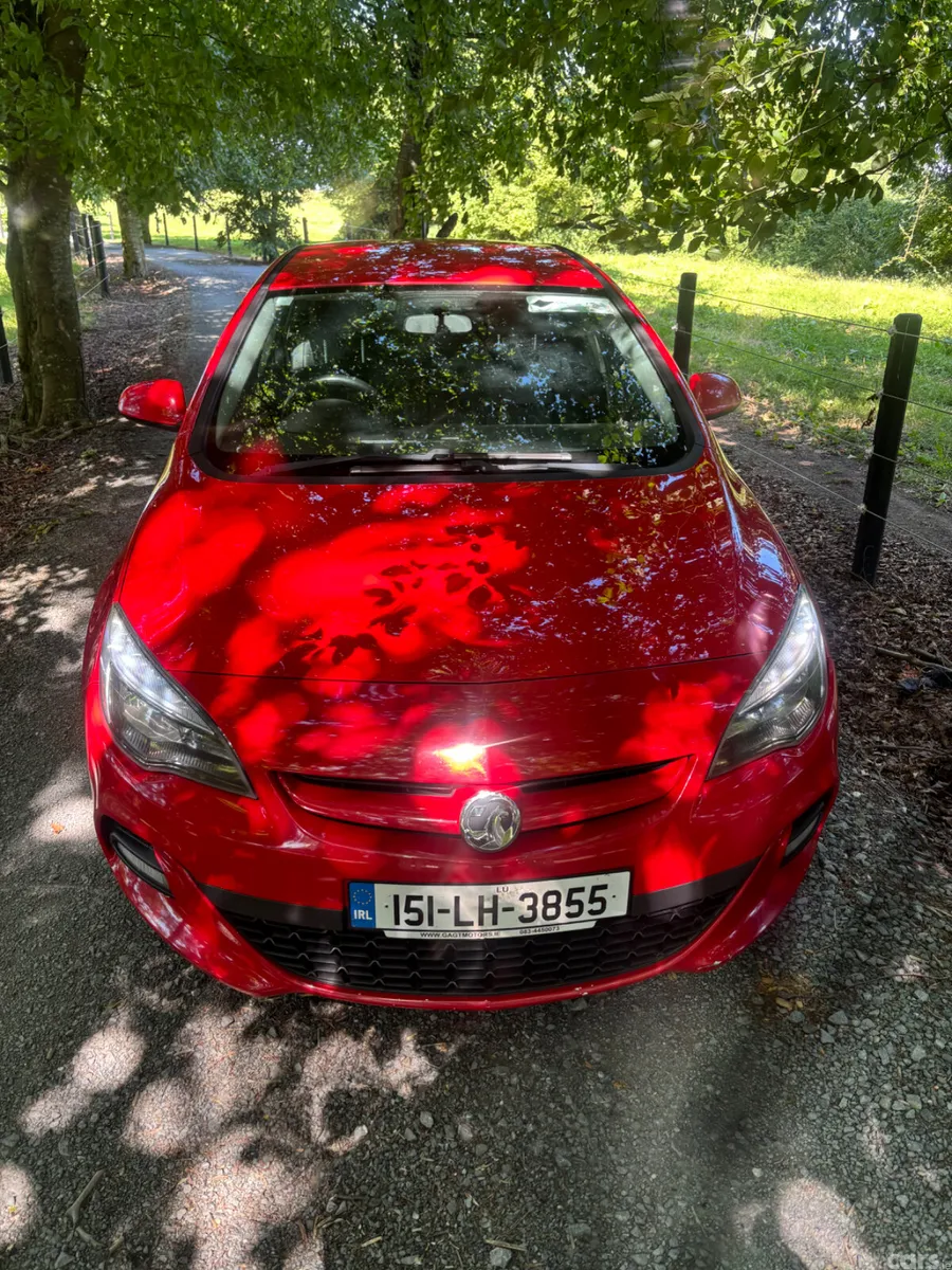Opel Astra Hatchback, Diesel, 2015, Red