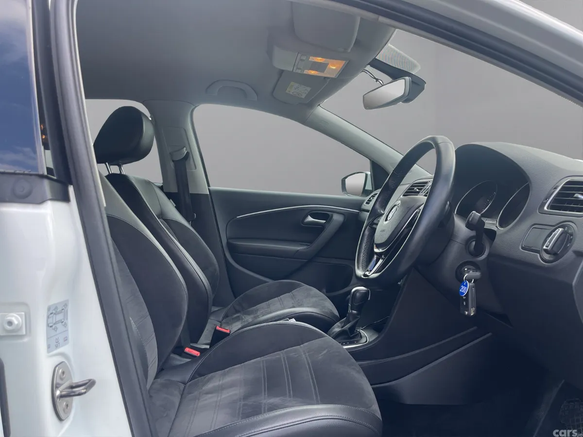 Volkswagen Polo Hatchback, Petrol, 2017, White