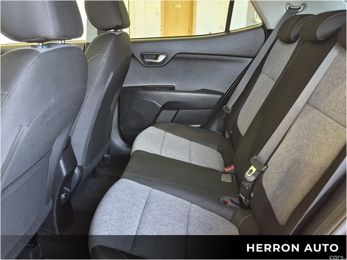 Kia Stonic Estate, Petrol, 2024, Red