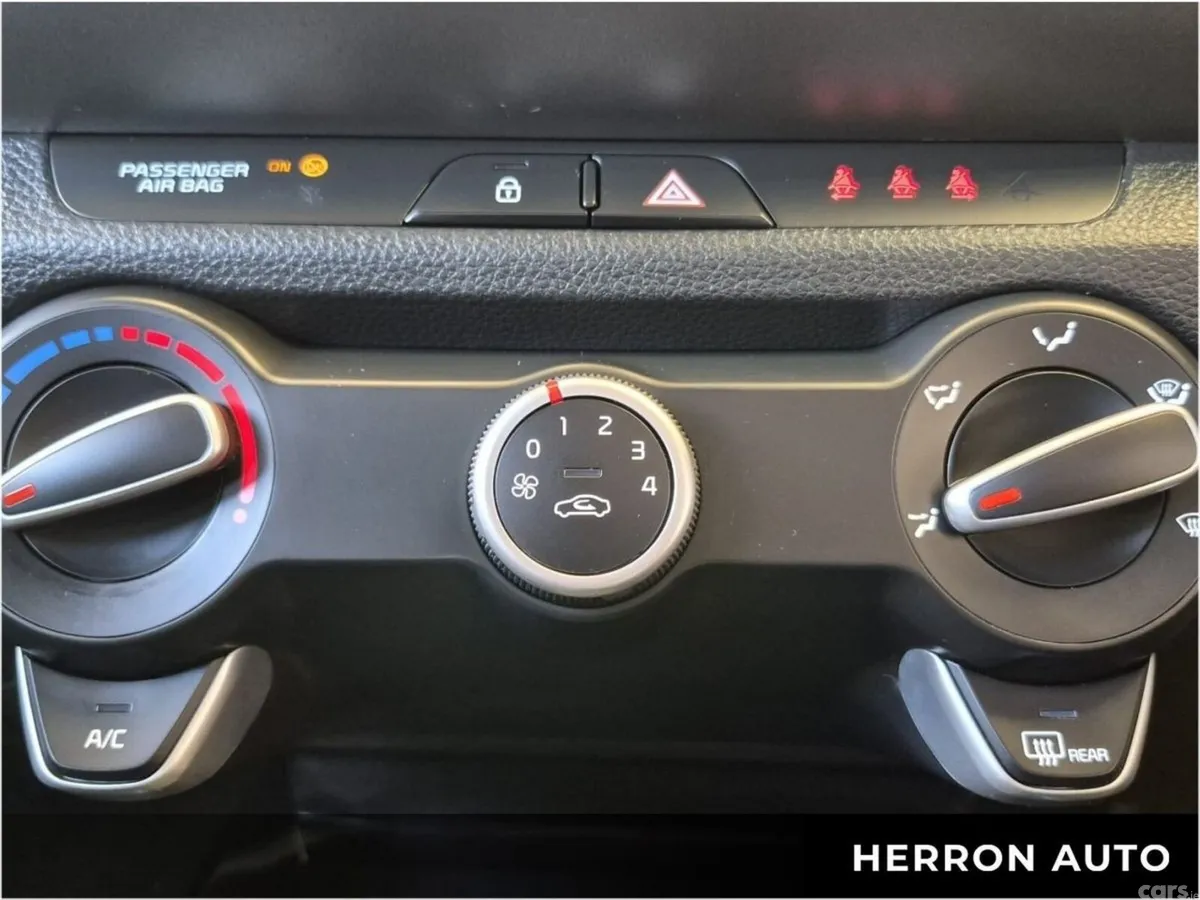 Kia Stonic Estate, Petrol, 2024, Red