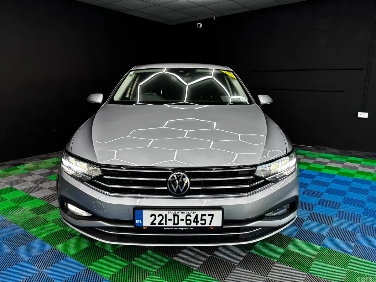 Volkswagen Passat Saloon, Diesel, 2022, Grey