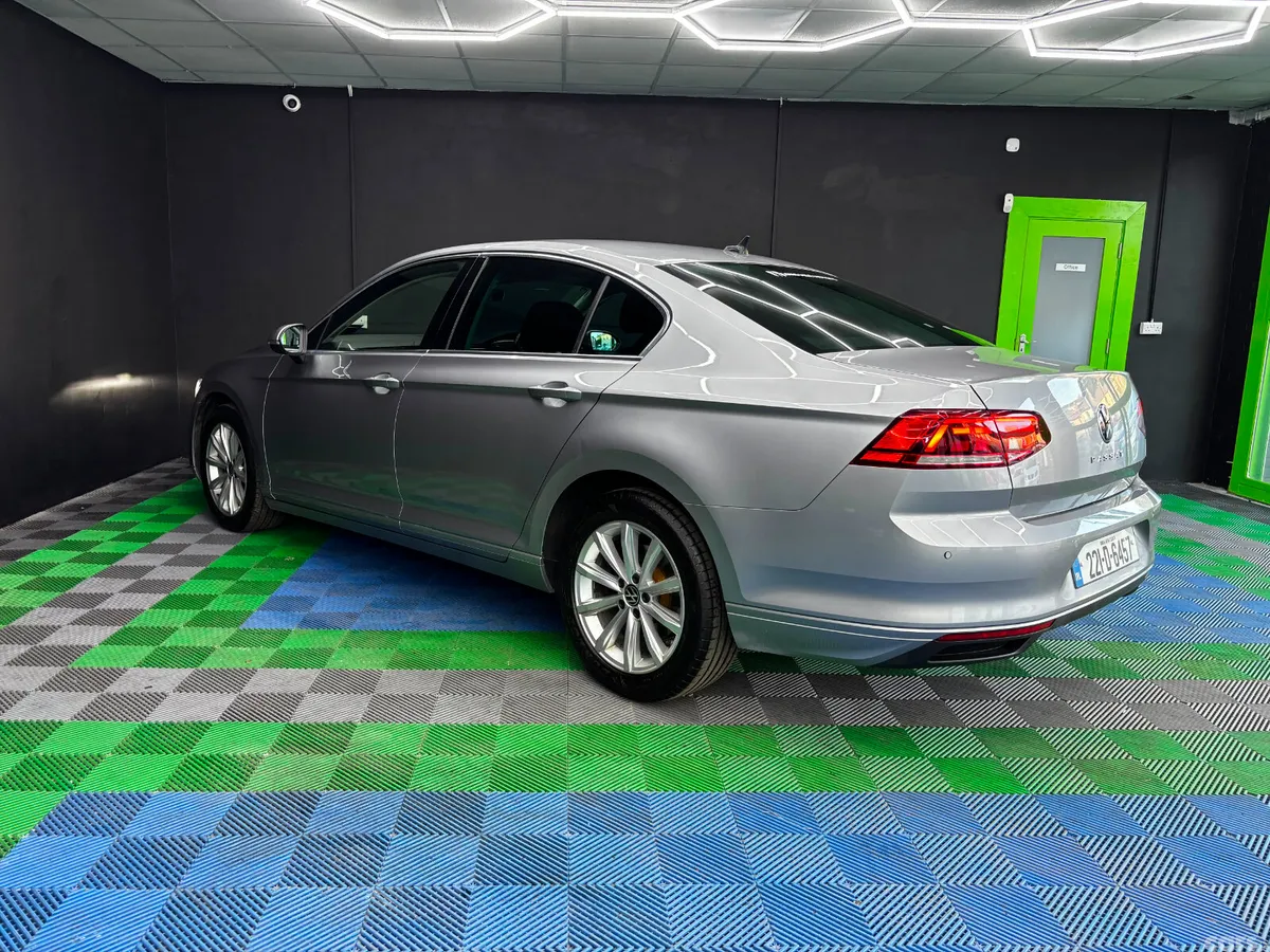 Volkswagen Passat Saloon, Diesel, 2022, Grey
