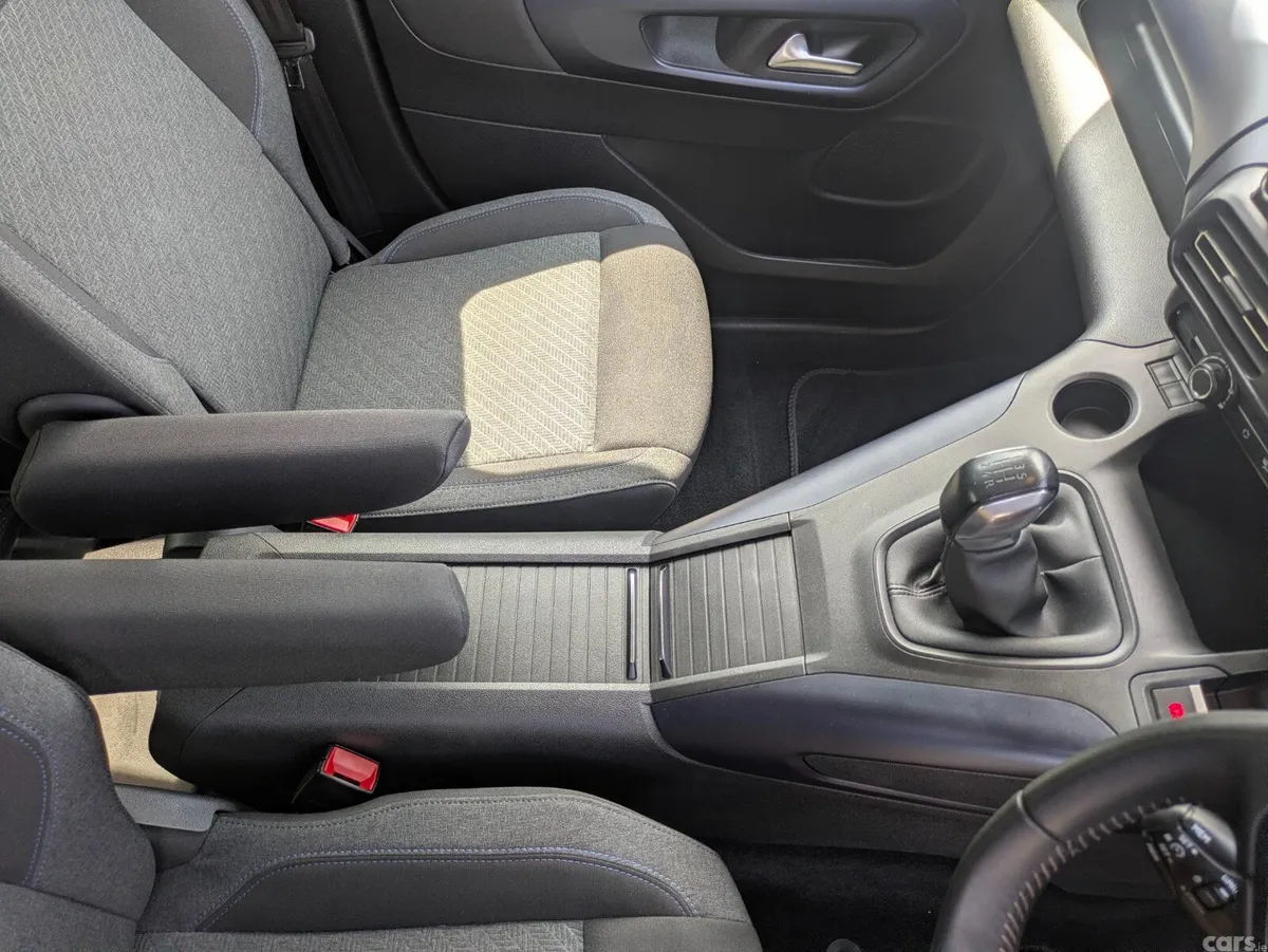 Peugeot Rifter MPV, Diesel, 2020, Grey