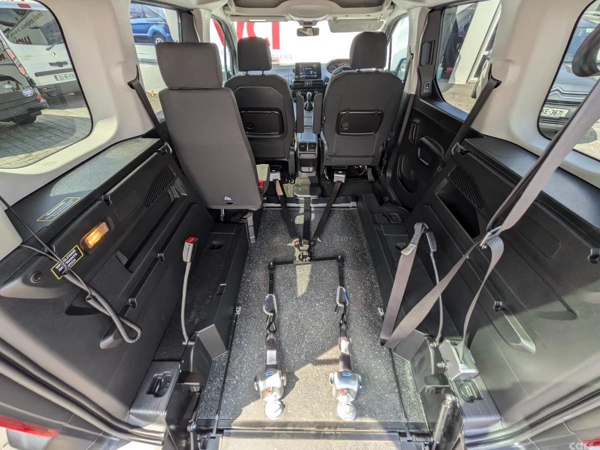 Peugeot Rifter MPV, Diesel, 2020, Grey
