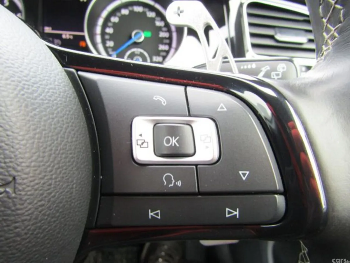 Volkswagen Golf Estate, Petrol, 2015, White