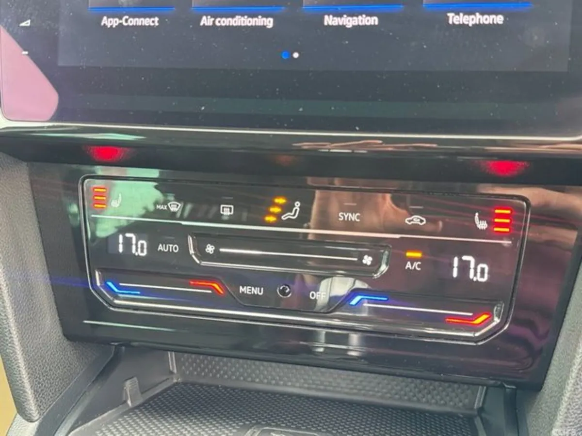 Volkswagen Passat Estate, Petrol Plug-in Hybrid, 2023, White