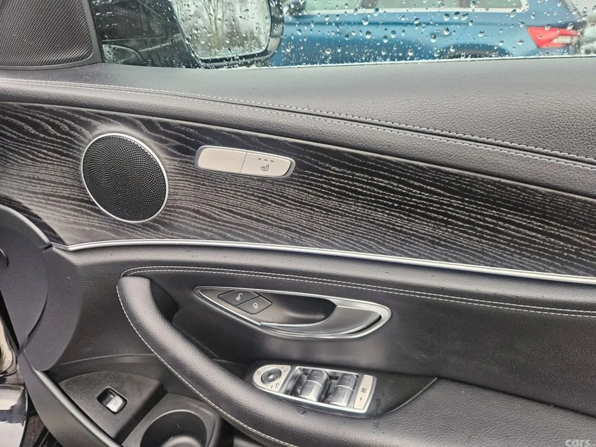 Mercedes-Benz E 300 Saloon, Diesel Plug-in Hybrid, 2021, Black