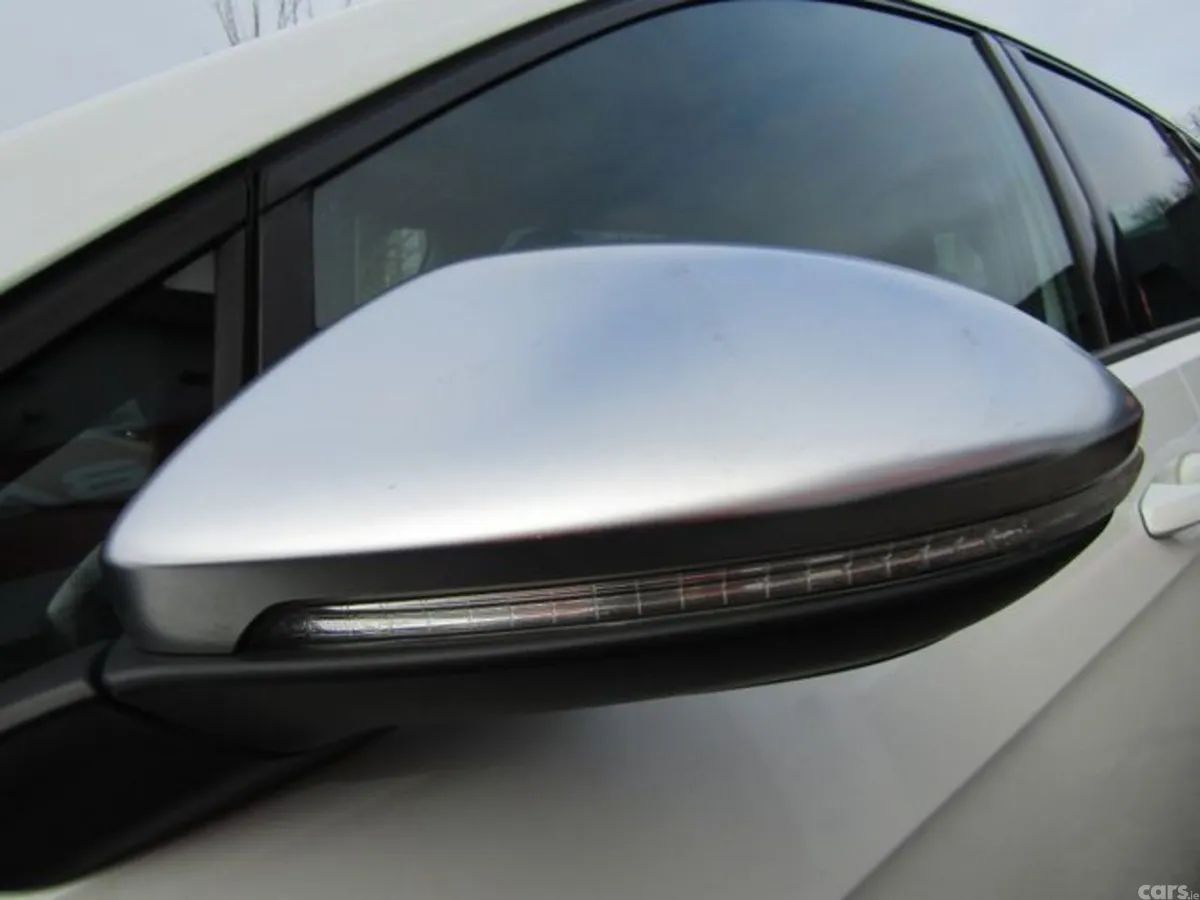 Volkswagen Golf Estate, Petrol, 2015, White