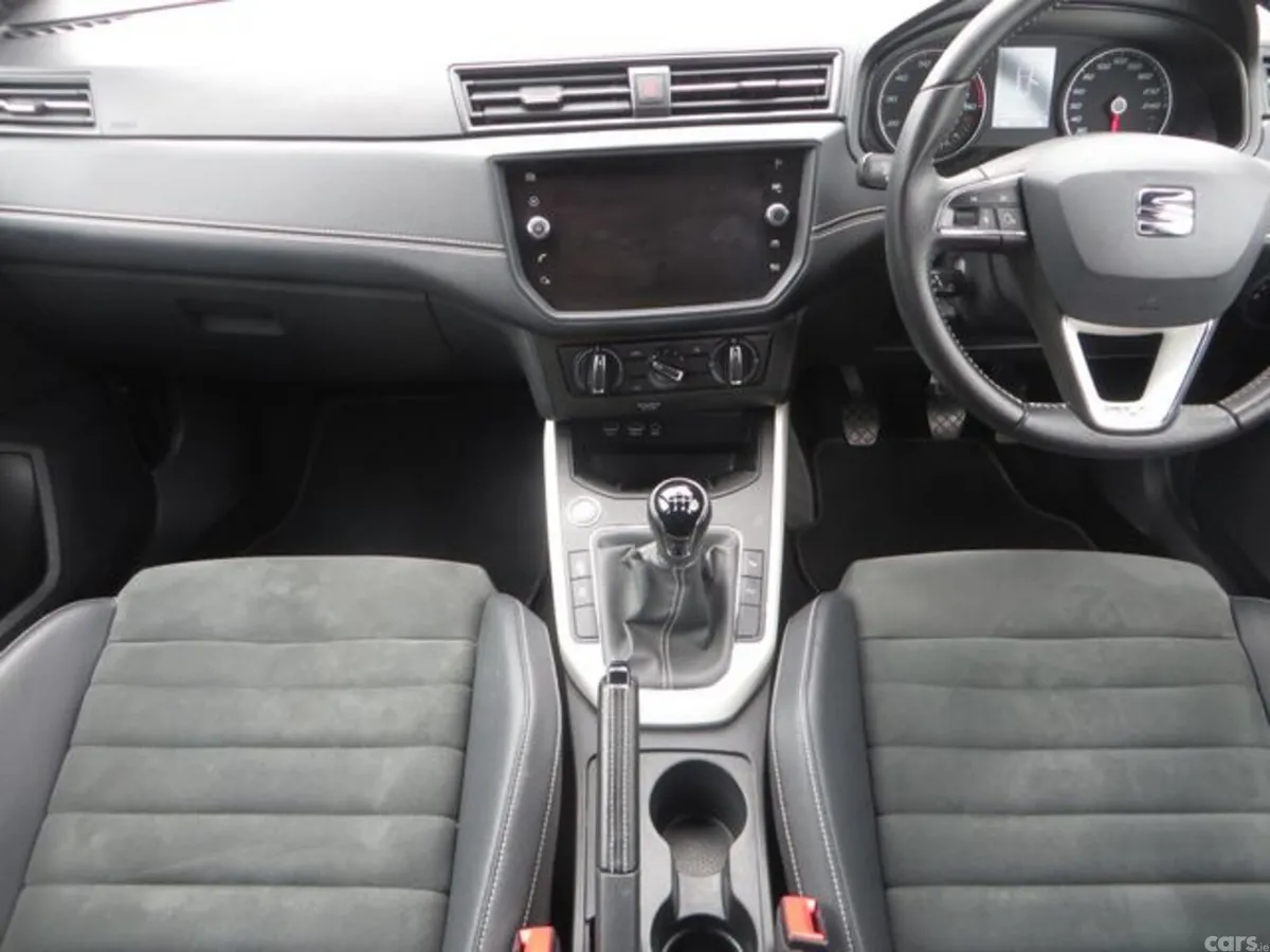 SEAT Arona Hatchback, Petrol, 2020, Grey