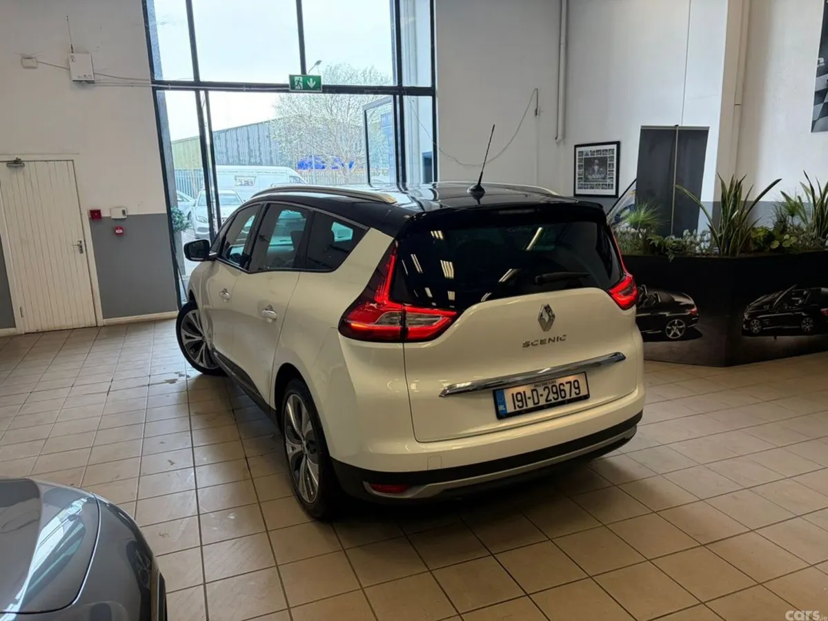 Renault Grand Scenic Hatchback, Petrol, 2019, White
