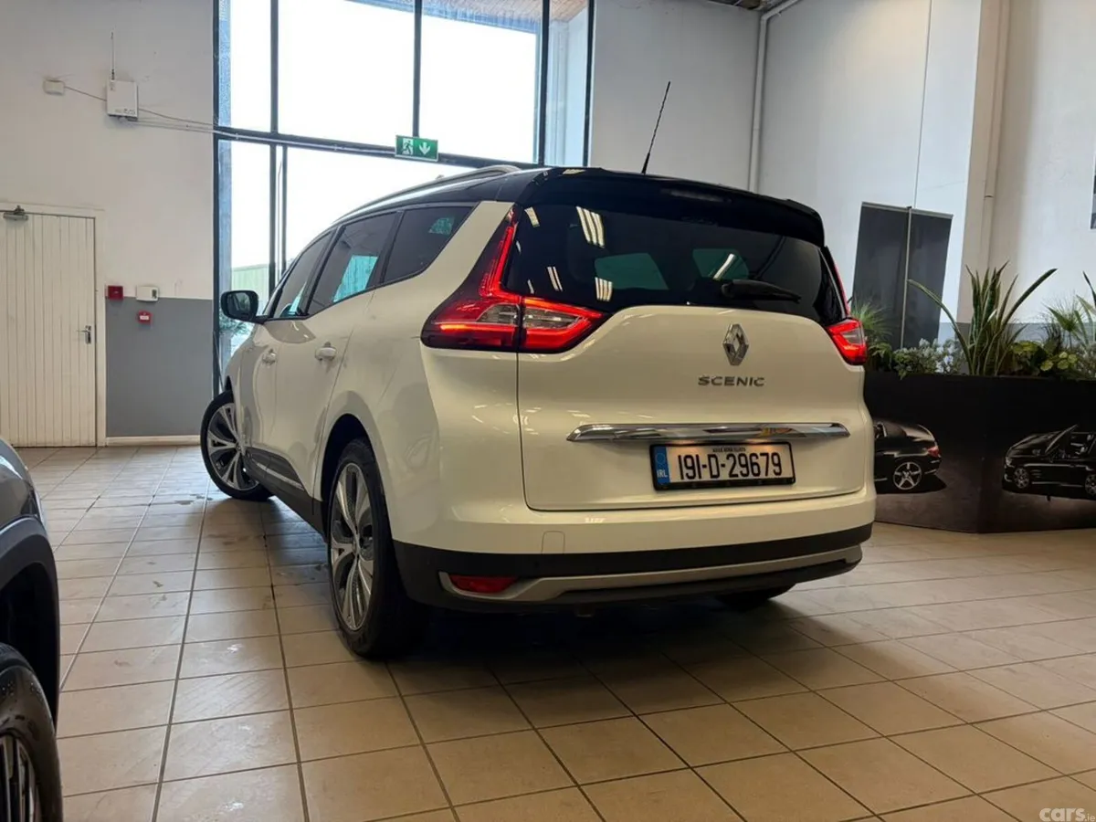 Renault Grand Scenic Hatchback, Petrol, 2019, White