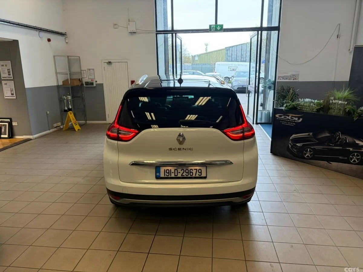 Renault Grand Scenic Hatchback, Petrol, 2019, White