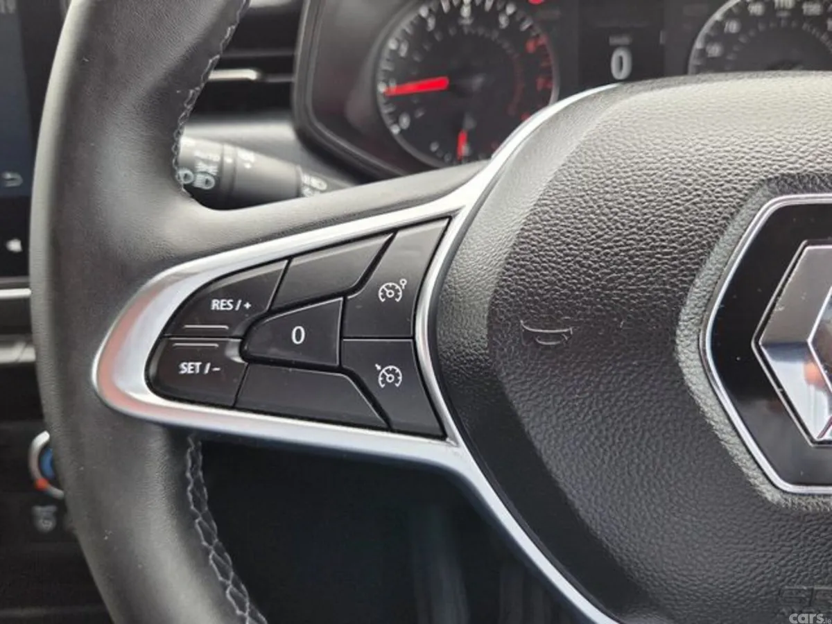 Renault Clio Hatchback, Petrol, 2023, Grey
