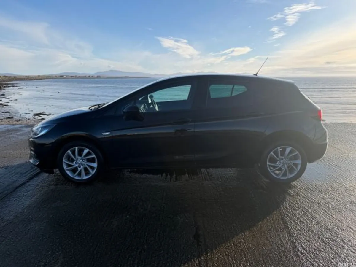 Vauxhall Astra Hatchback, Diesel, 2020, Black