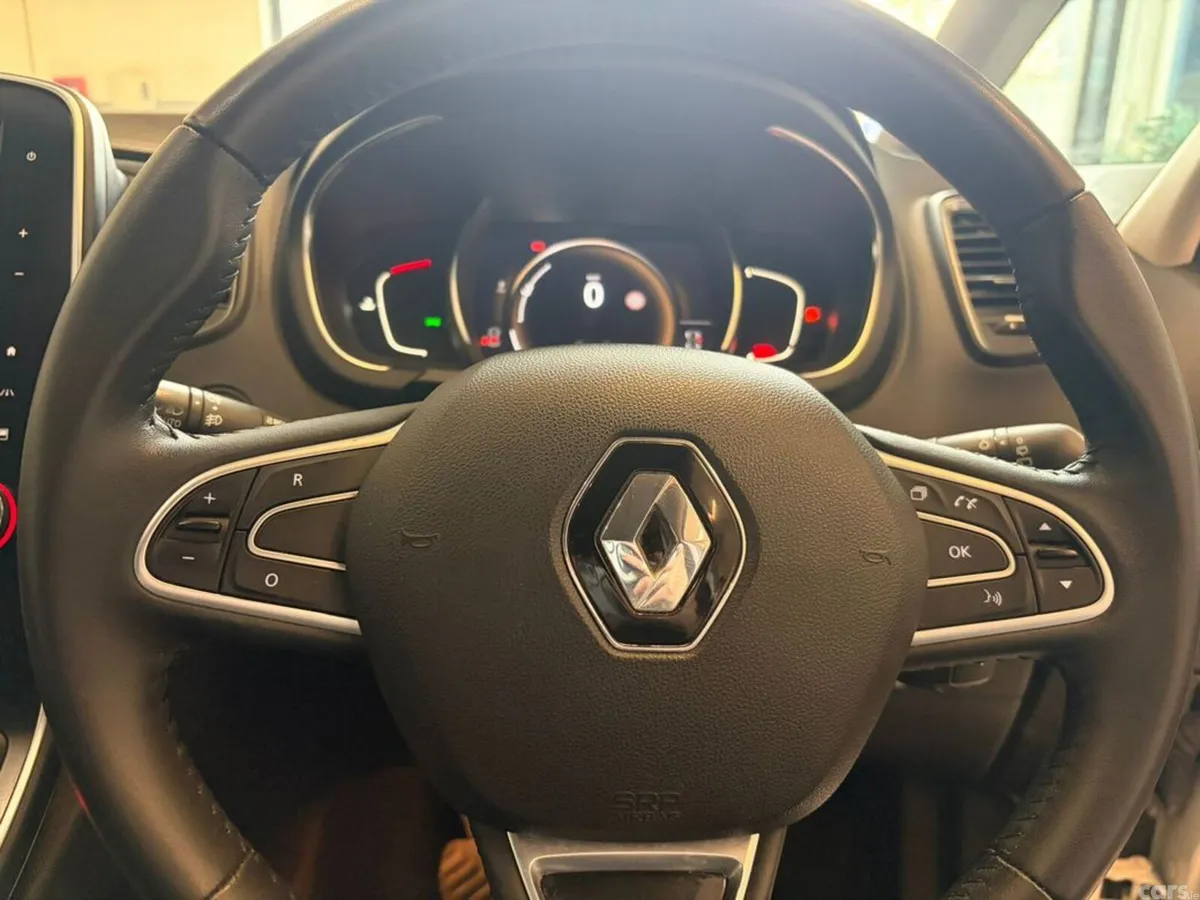 Renault Grand Scenic Hatchback, Petrol, 2019, White