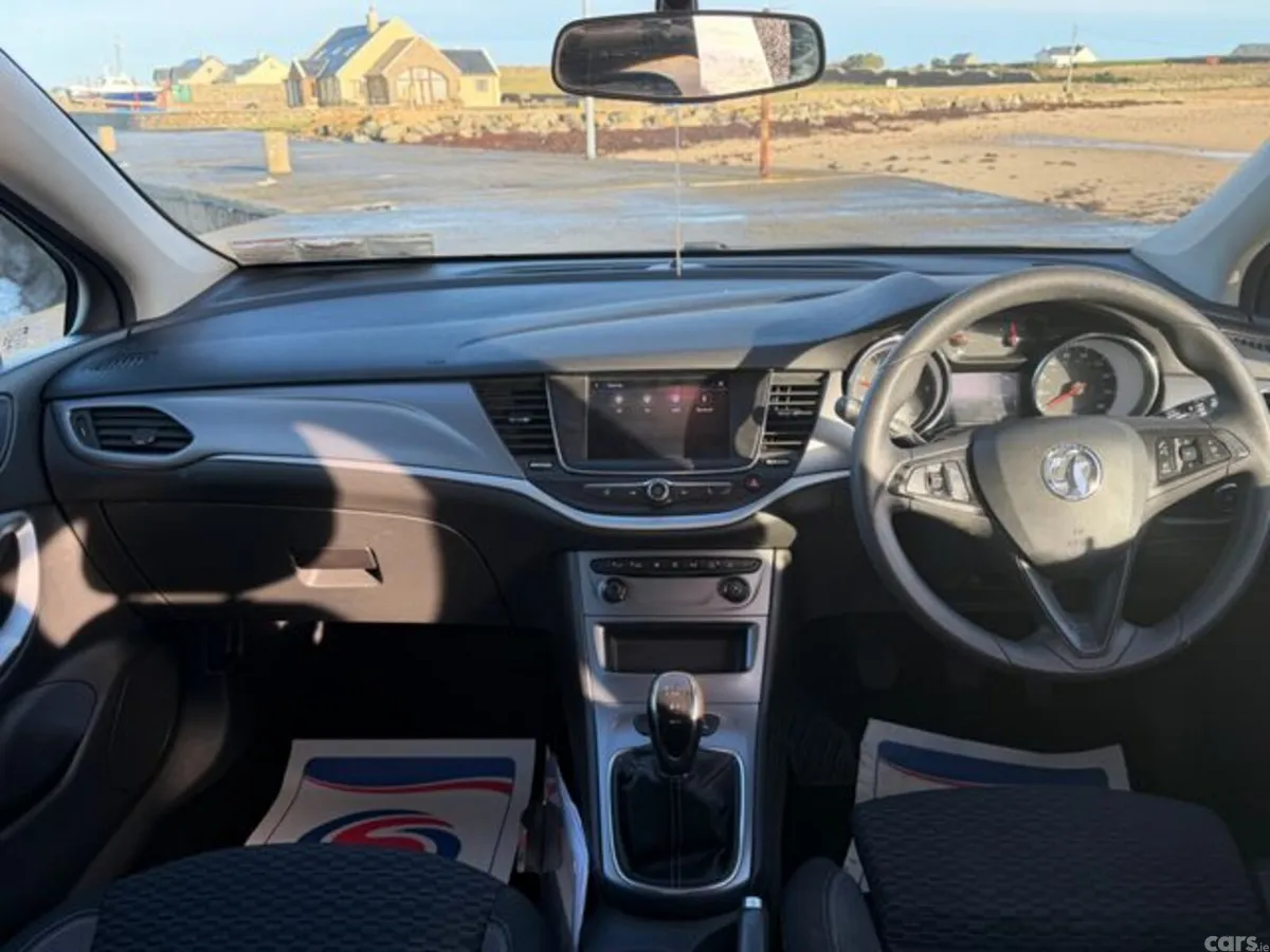 Vauxhall Astra Hatchback, Diesel, 2020, Black