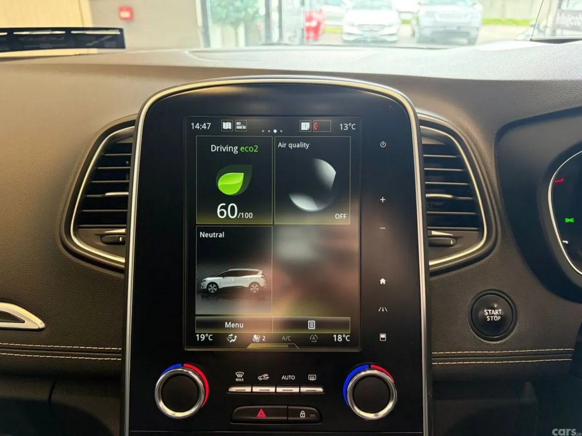 Renault Grand Scenic Hatchback, Petrol, 2019, White