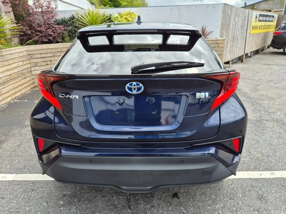 Toyota C-HR SUV, Petrol Hybrid, 2021, Blue