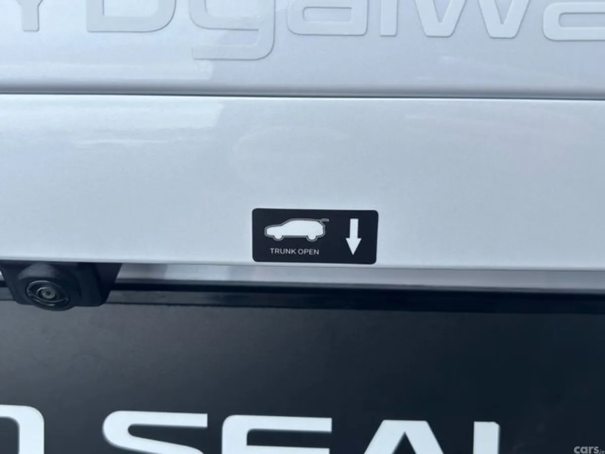 BYD SEAL U SUV, Petrol Plug-in Hybrid, 2026, White