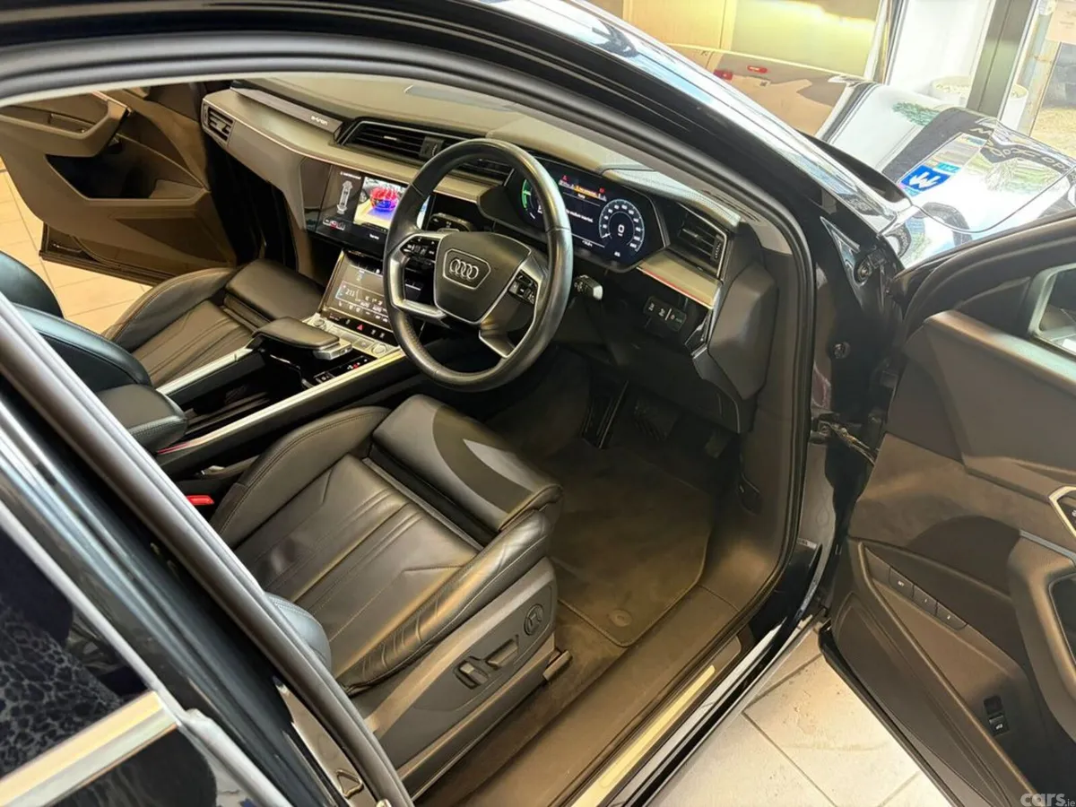 Audi e-tron SUV, Electric, 2020, Black