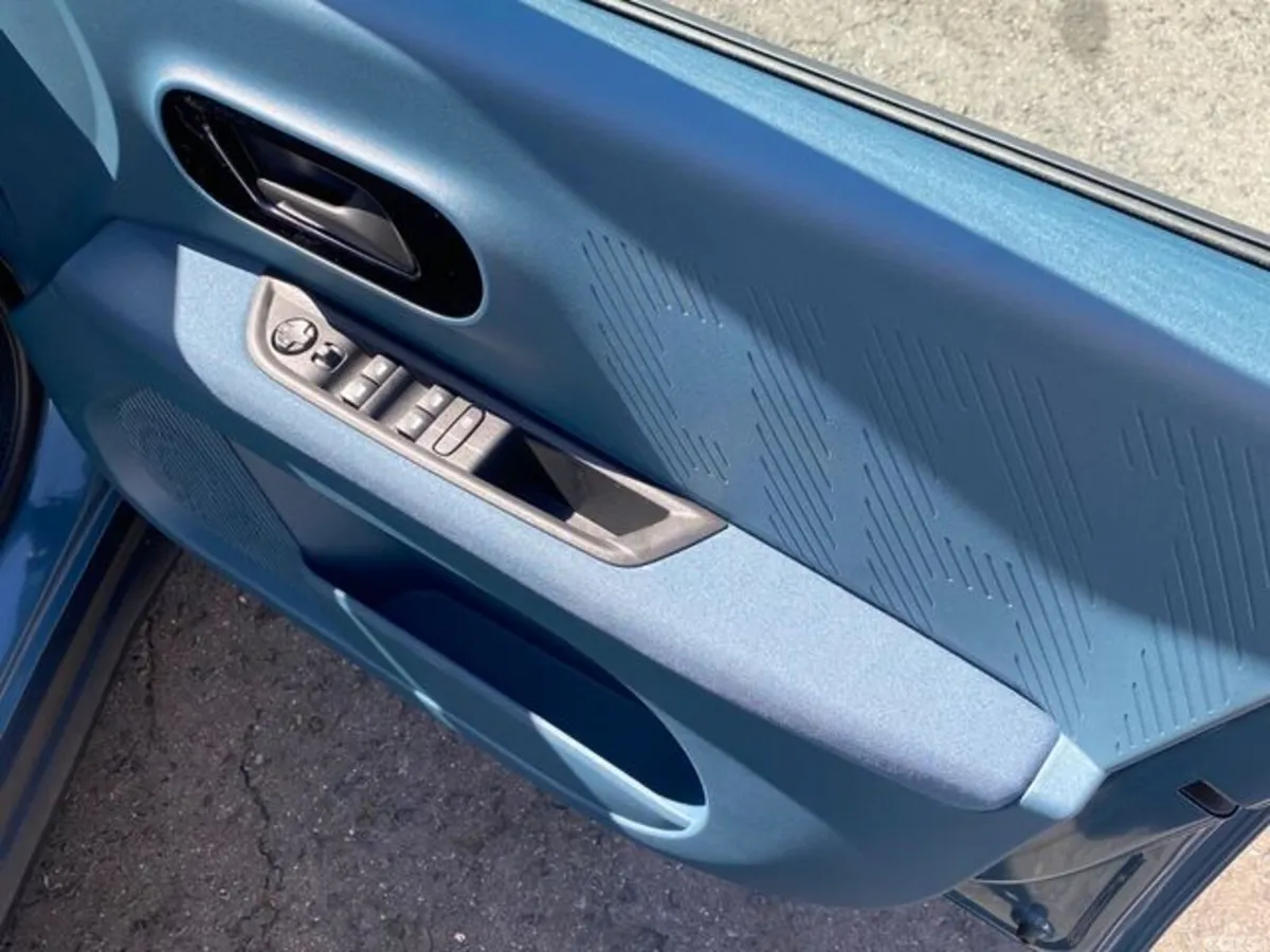 Fiat Grande Panda SUV, Petrol Hybrid, 2027, Blue