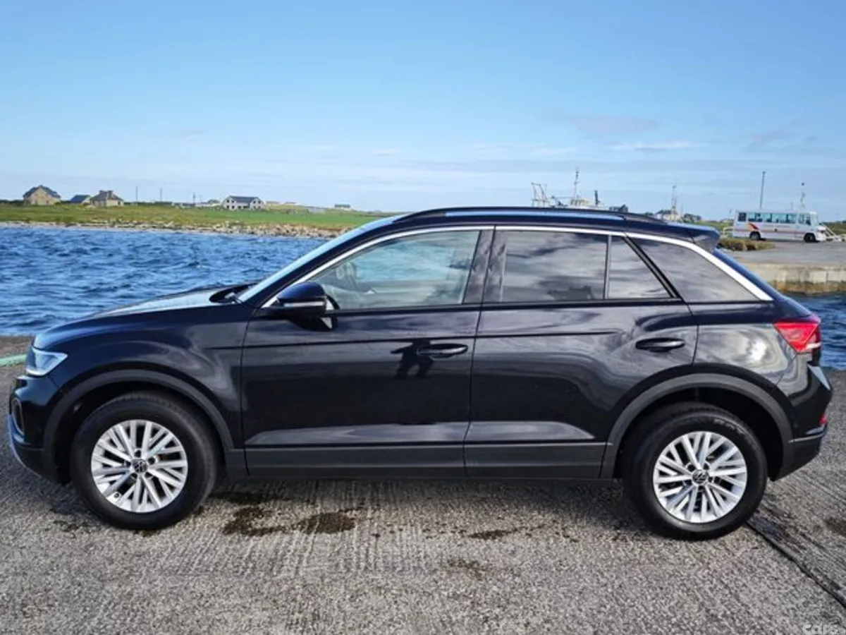 Volkswagen T-Roc Estate, Petrol, 2023, Black