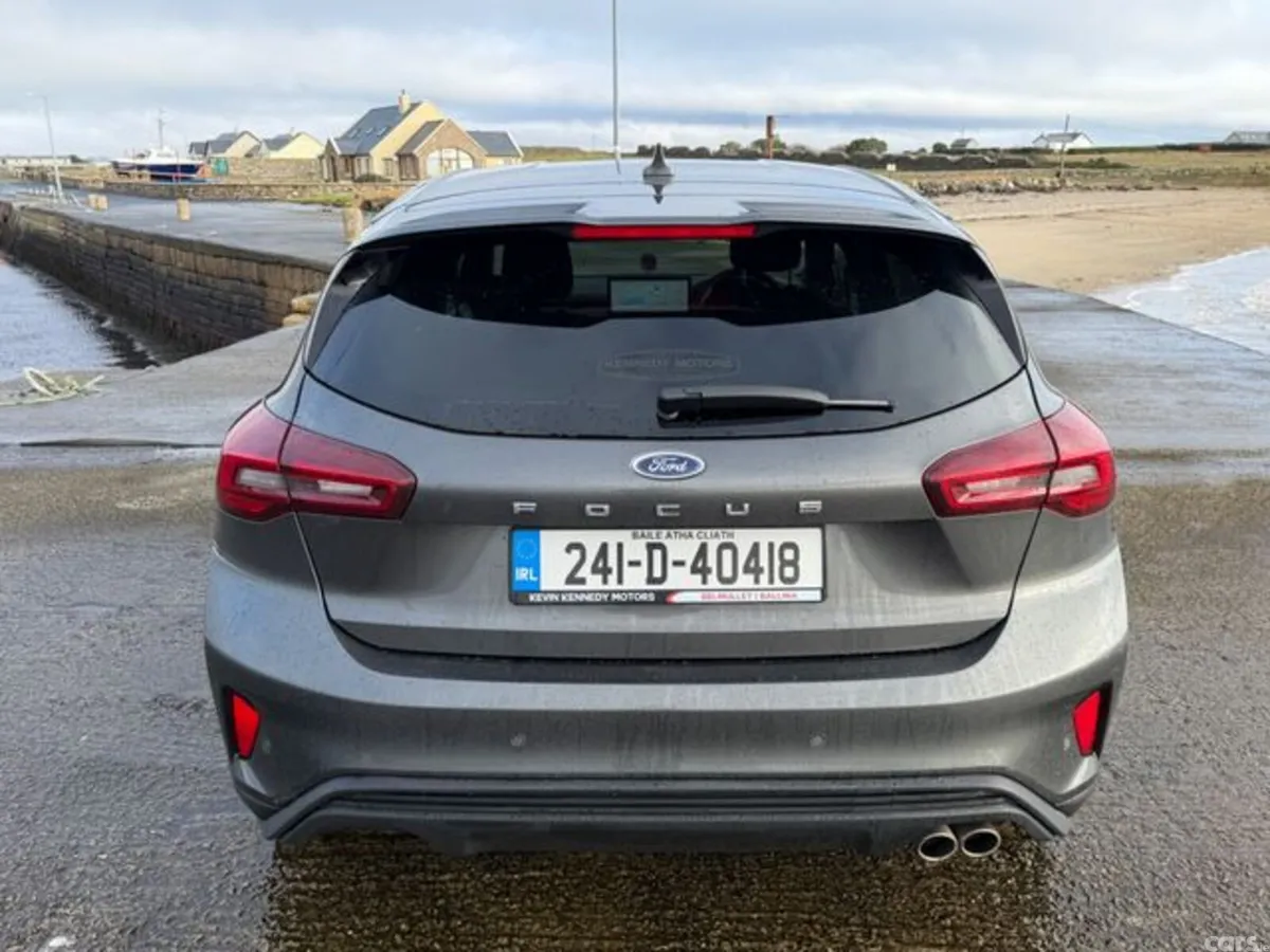 Ford Focus Hatchback, Petrol, 2024, Grey
