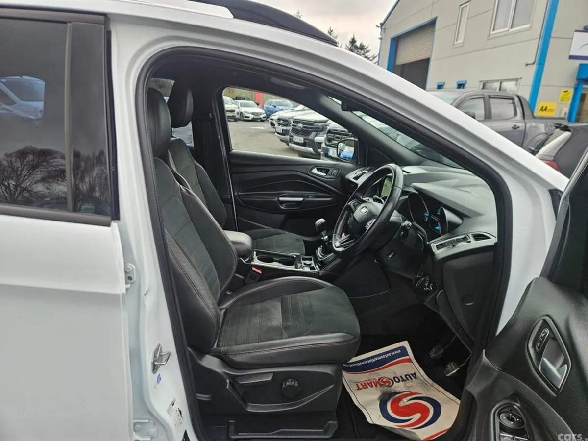 Ford Kuga Hatchback, Diesel, 2019, White