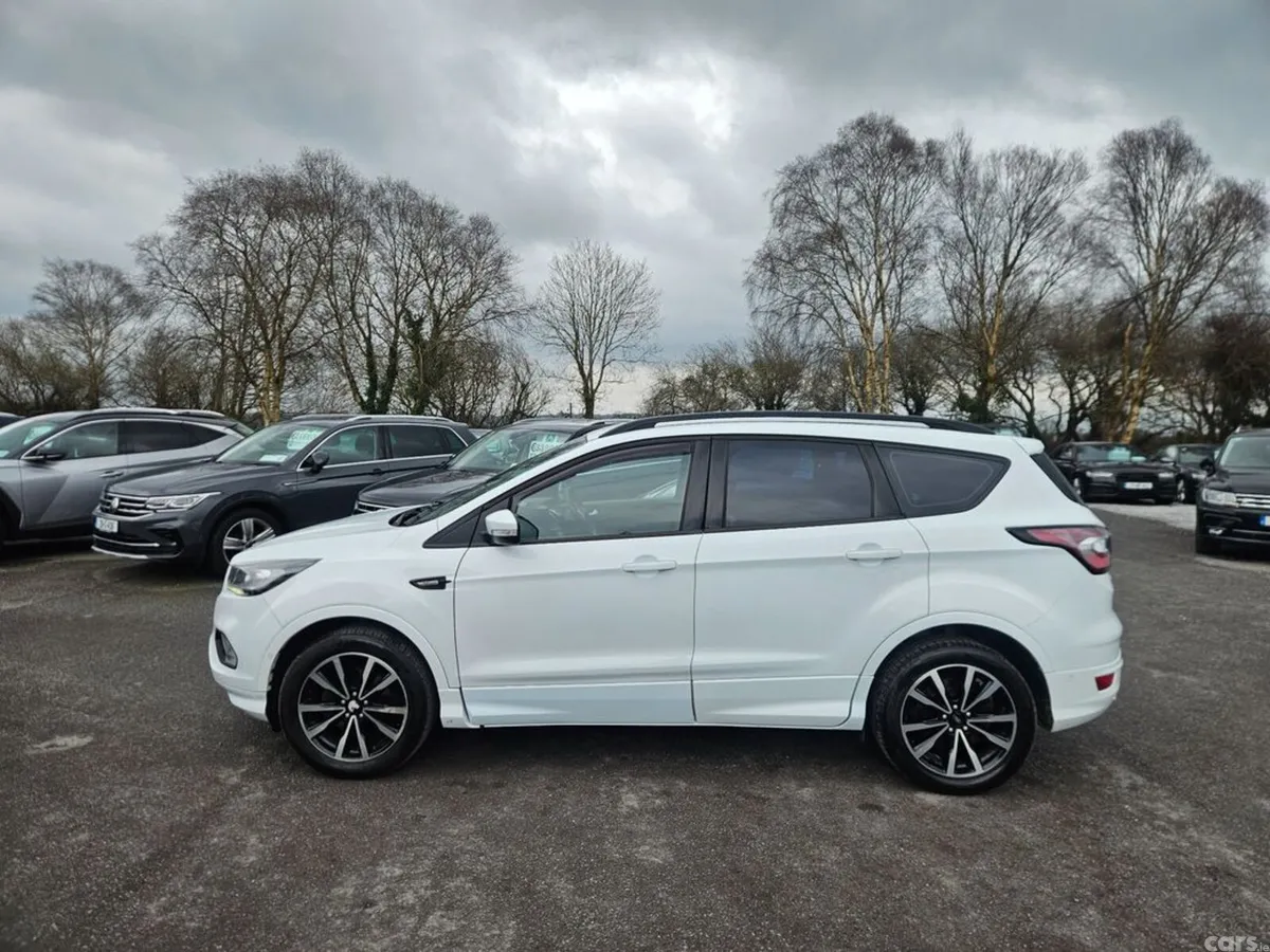 Ford Kuga Hatchback, Diesel, 2019, White