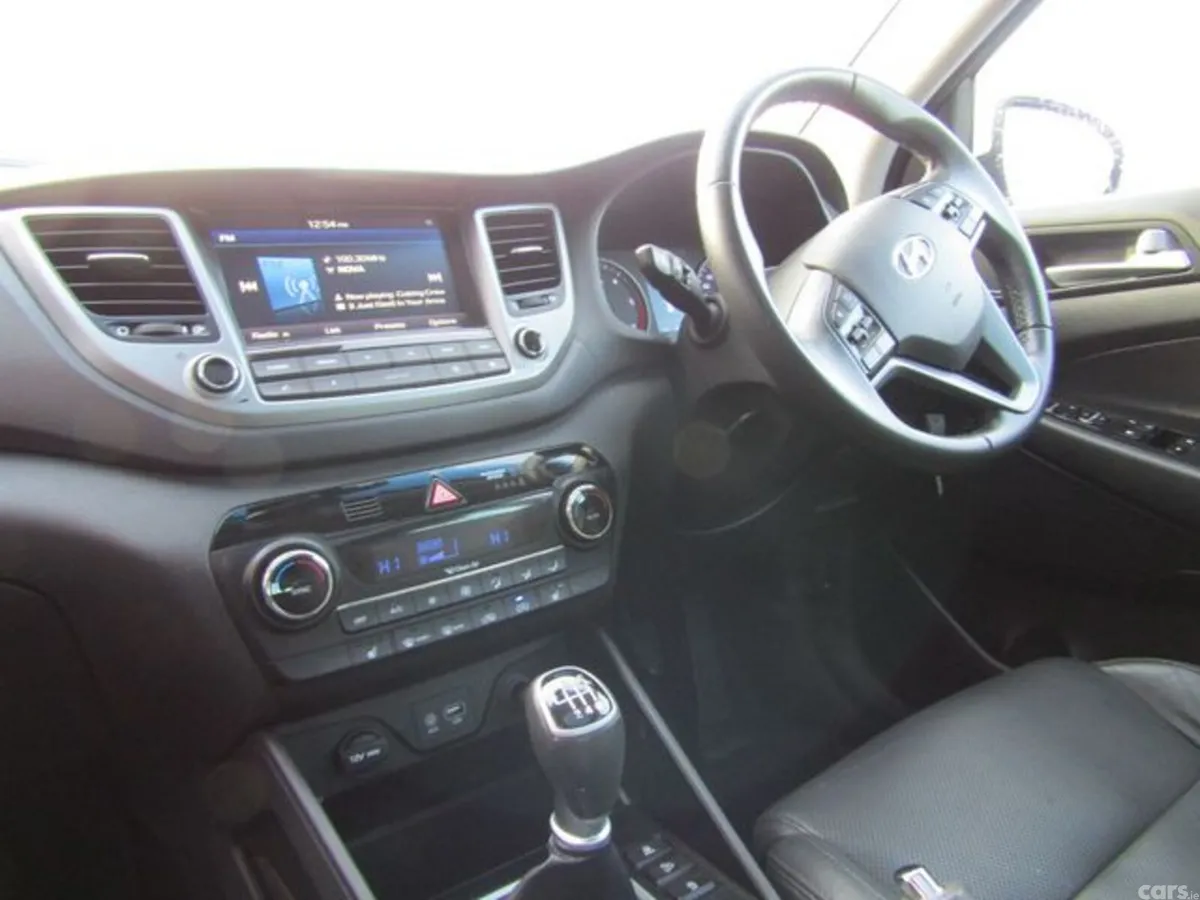 Hyundai Tucson SUV, Diesel, 2016, Silver