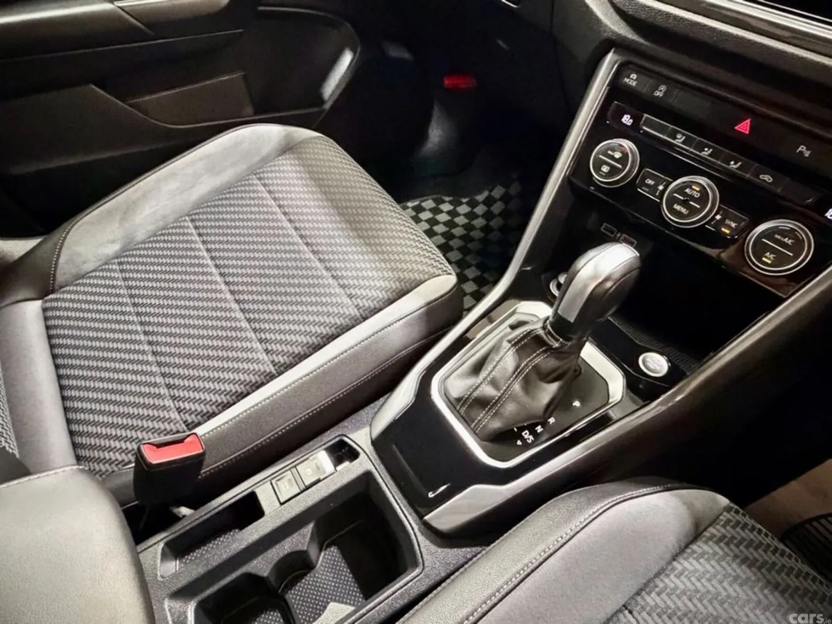 Volkswagen T-Roc SUV, Diesel, 2020, Blue