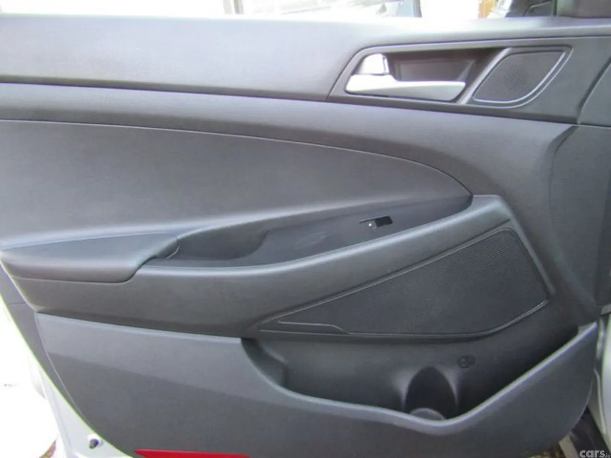 Hyundai Tucson SUV, Diesel, 2016, Silver