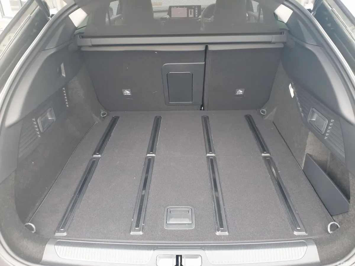 Citroen C5 X Hatchback, Petrol Plug-in Hybrid, 2025, Grey