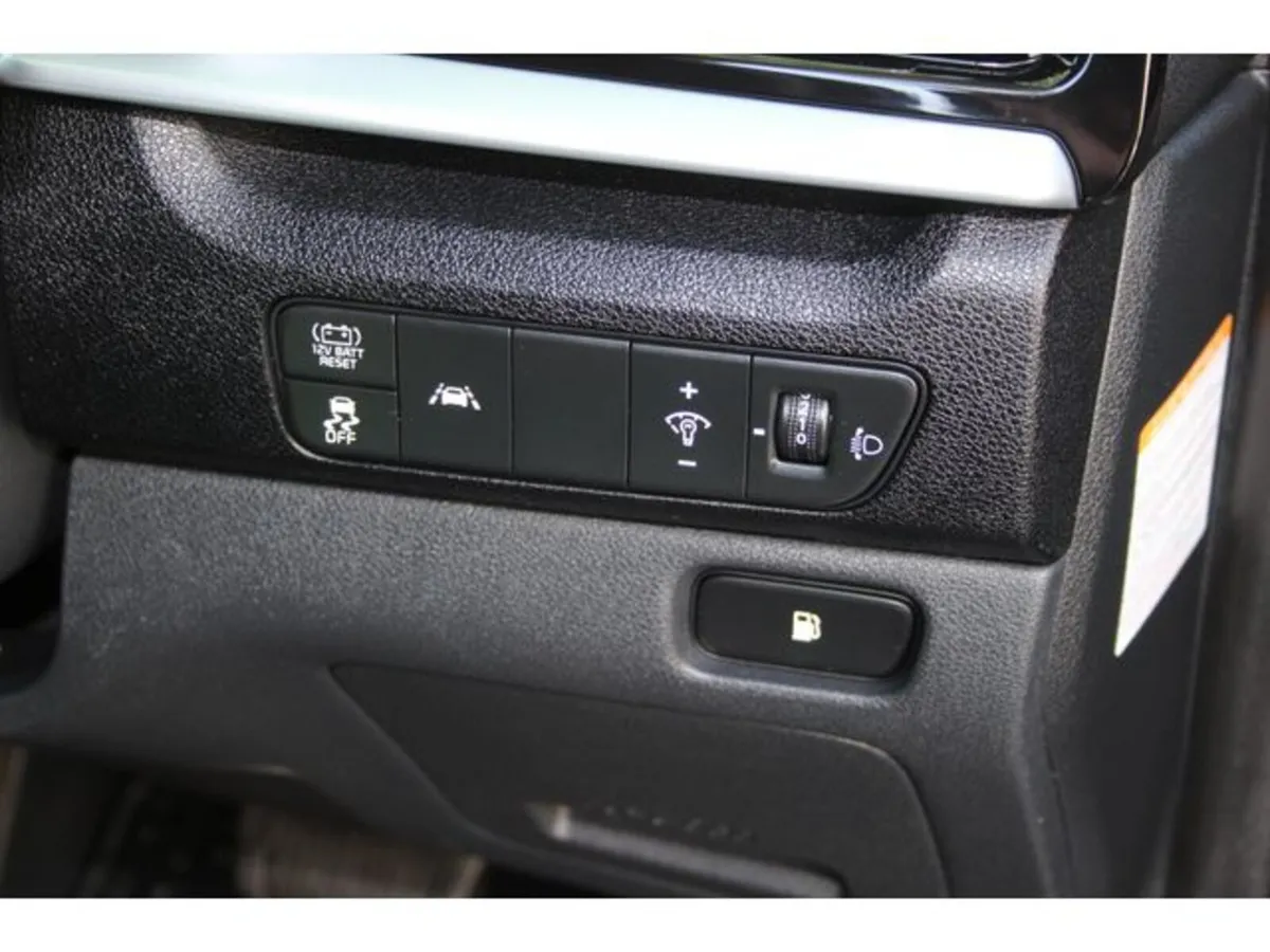 Kia Niro Estate, Petrol Hybrid, 2022, Black