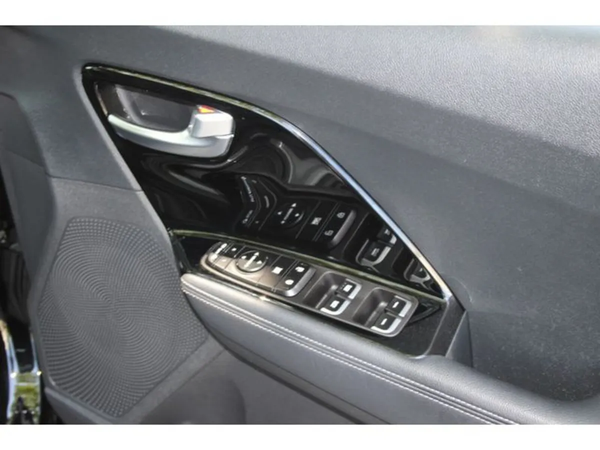 Kia Niro Estate, Petrol Hybrid, 2022, Black