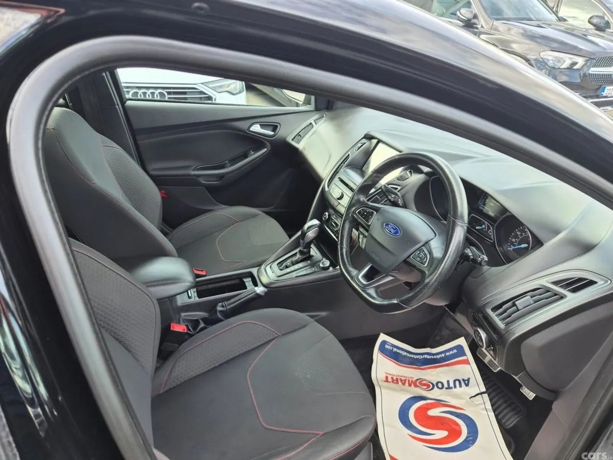 Ford Focus Hatchback, Petrol, 2017, Black