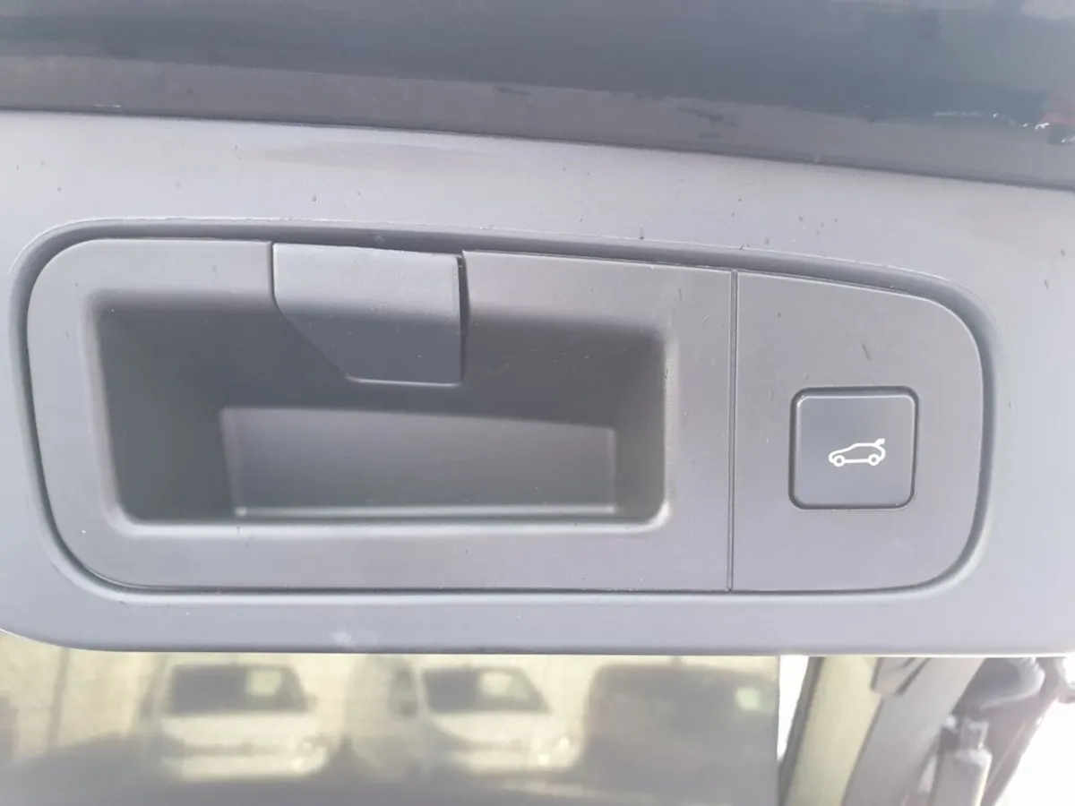 Citroen C5 X Hatchback, Petrol Plug-in Hybrid, 2025, Grey