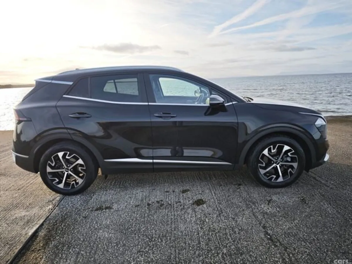 Kia Sportage MPV, Diesel Hybrid, 2024, Black