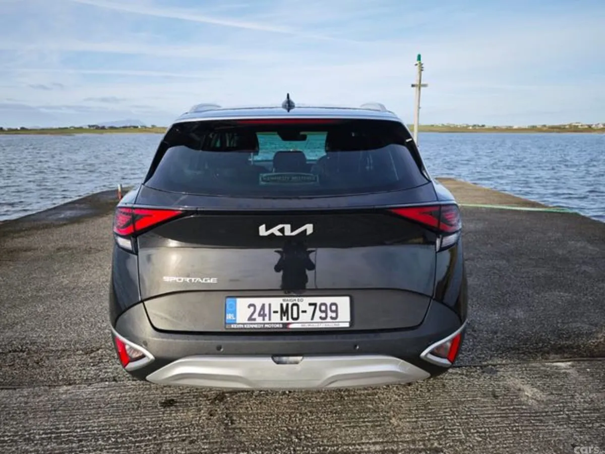 Kia Sportage MPV, Diesel Hybrid, 2024, Black